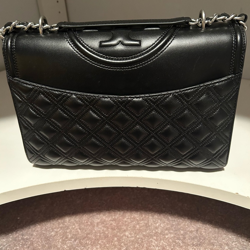 Tory Burch Black Quilted Shoulder Bag - Picture 2 of 6